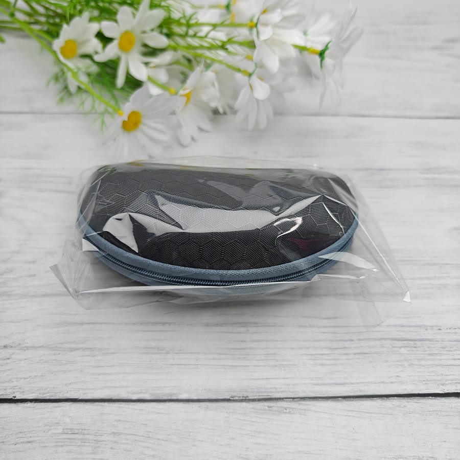 Zipper glasses case
