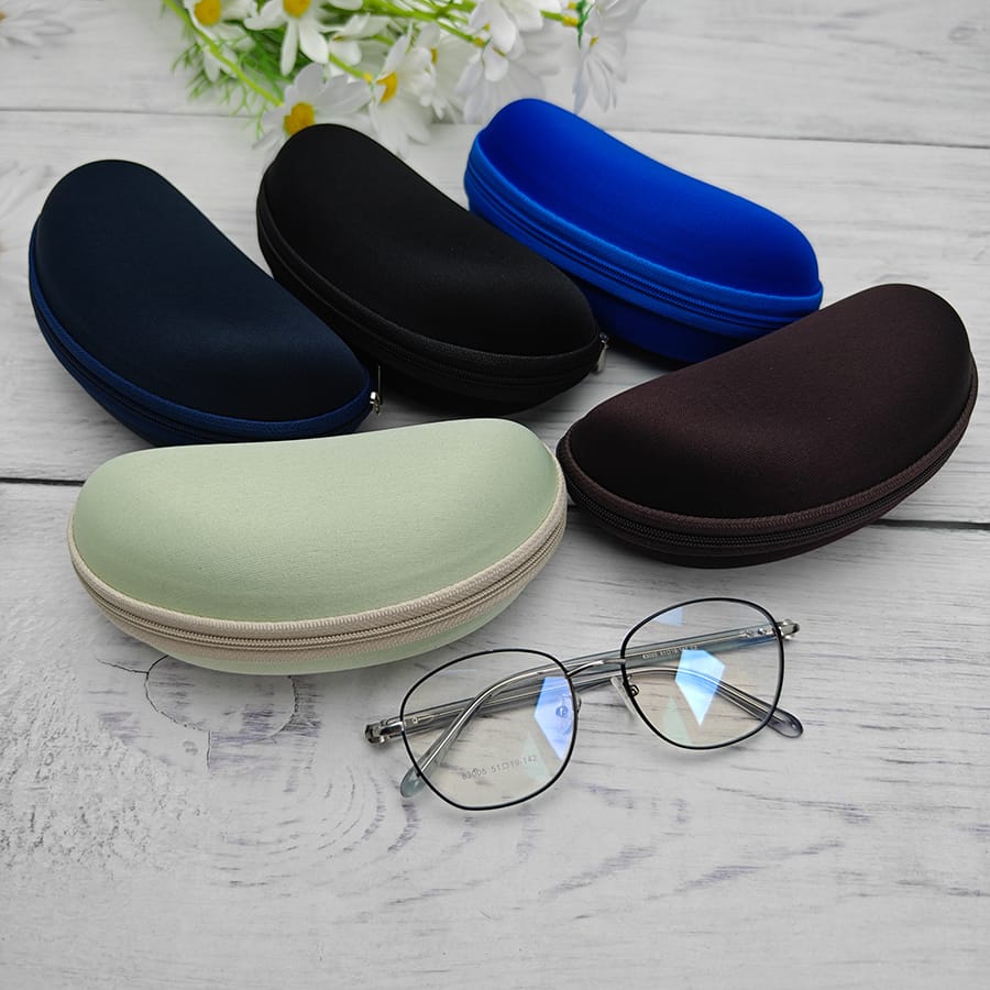 Zipper glasses case